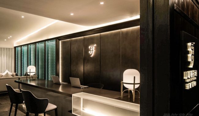 现代中式商务酒店前台区域装修图