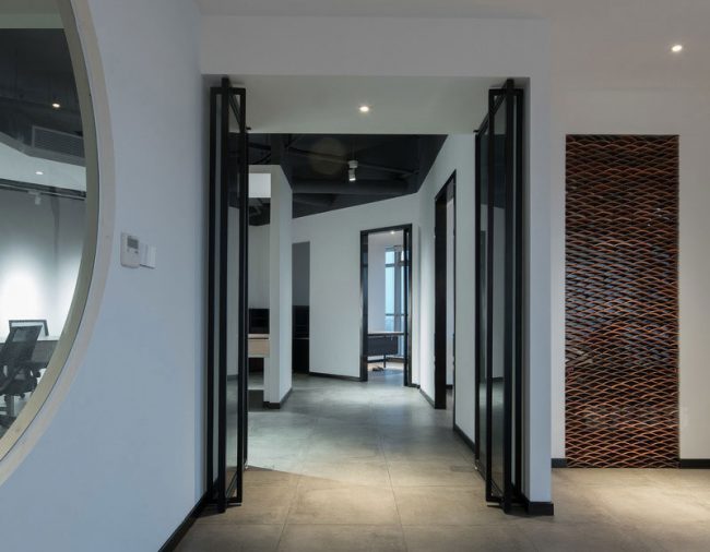 新中式办公室门厅空间装修图