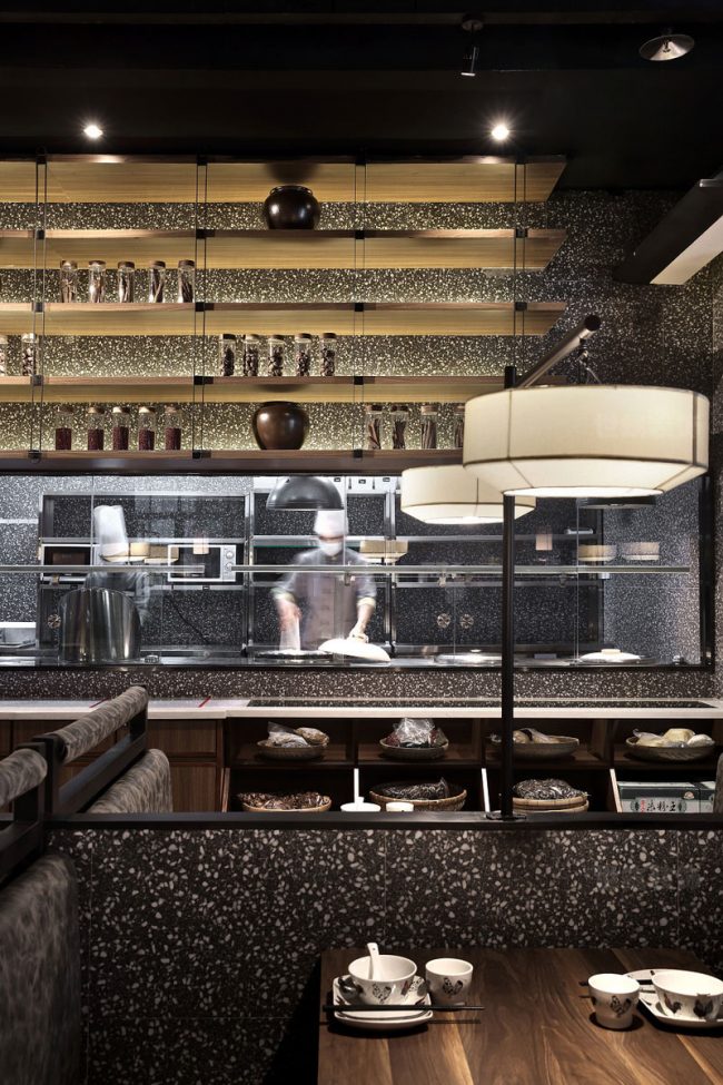 新中式餐厅场景用餐区装修图