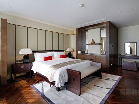 新中式风格度假酒店房间场景装修图
