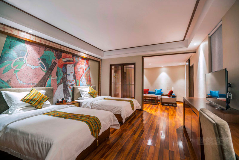 新中式风格度假酒店客房环境装修图