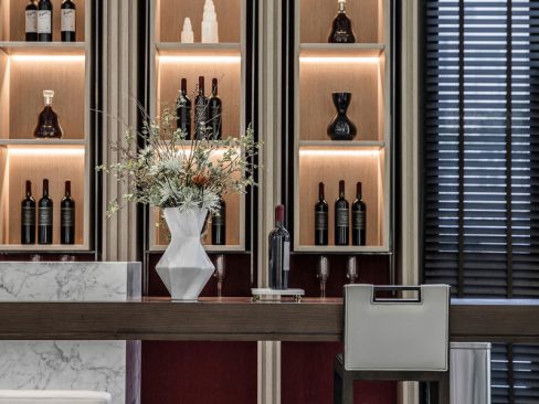 新中式酒店前台休闲区装修图