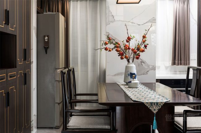 新中式家居空间装修图