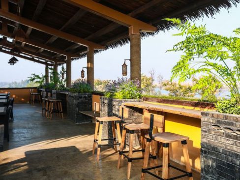 新中式民宿室外花园休闲吧台装修图