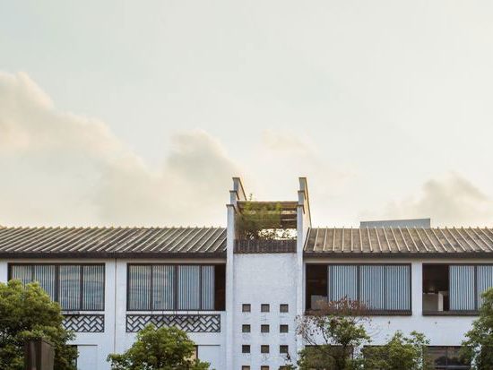 新中式文旅度假酒店室外景观实景图