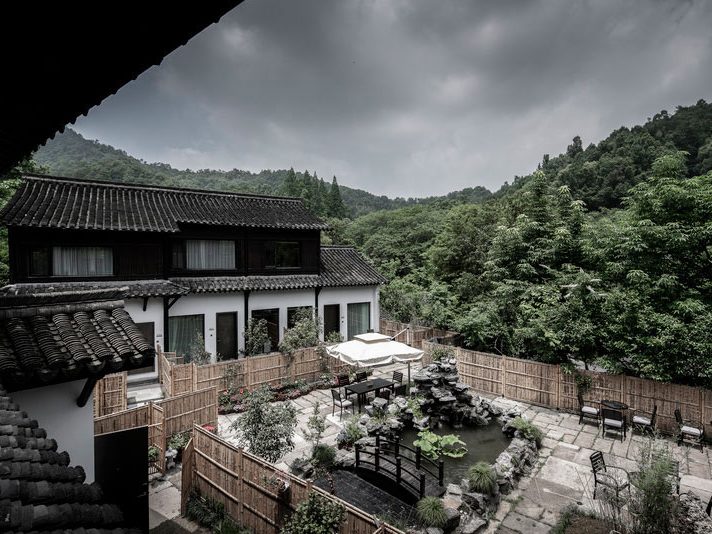 新中式文旅酒店庭院装修图