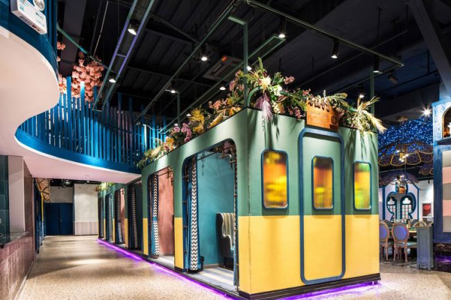 颜色丰富的餐厅设计方案