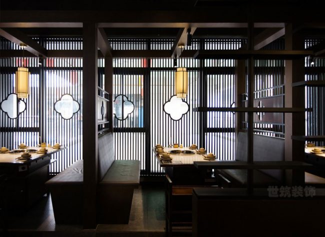 中式餐厅花格装饰