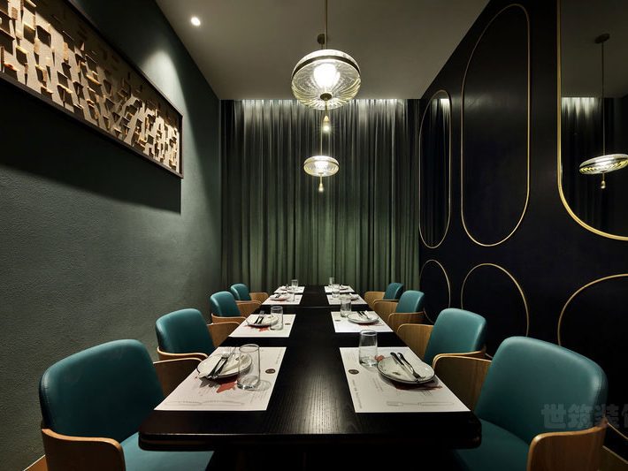 中式轻奢风餐厅主题包间装修图