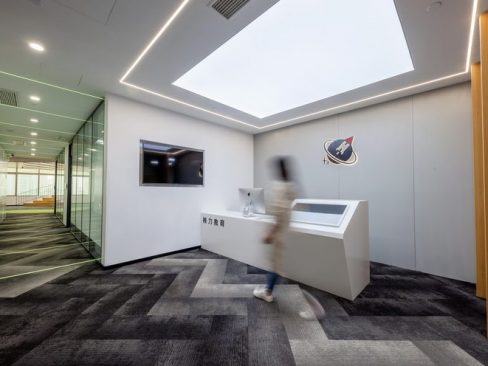 昆明公司现代风培训空间设计装修前厅效果图