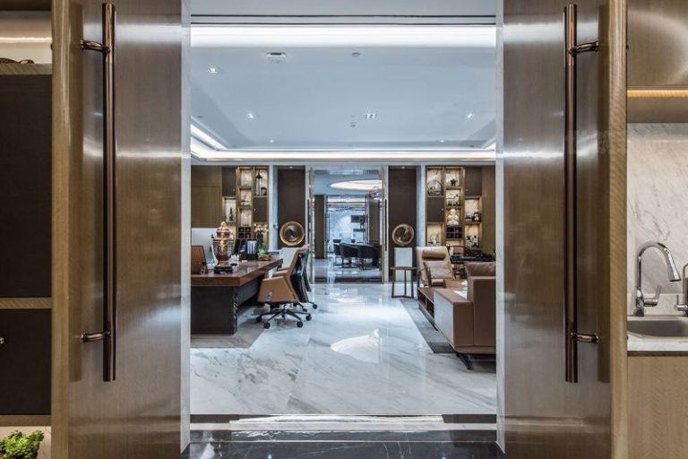 昆明瑞丽中式轻奢风办公室设计方案办公区效果图