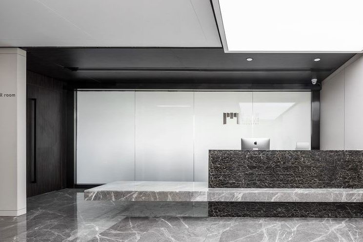 昆明五华区现代风格办公室设计案例前厅效果图