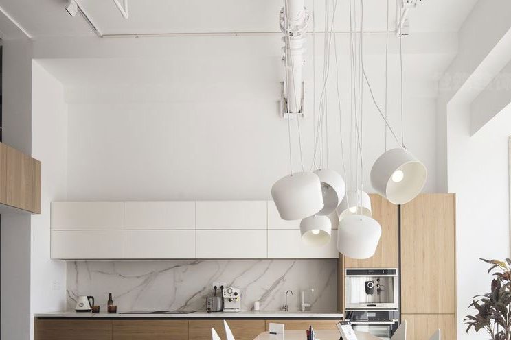 云南昆明西山区现代简约办公室装修实景图前厅效果图