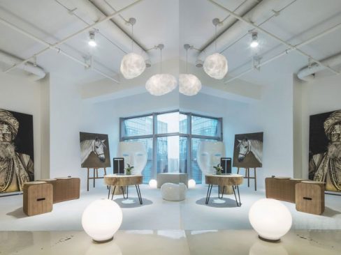 云南晋宁极简白色调办公室装修休闲区效果图