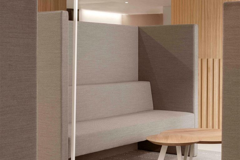 北欧风格办公场所多功能洽谈区装修图