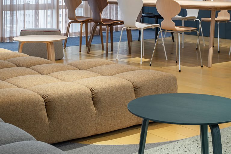 北欧风格办公室休闲交流区装饰装修图