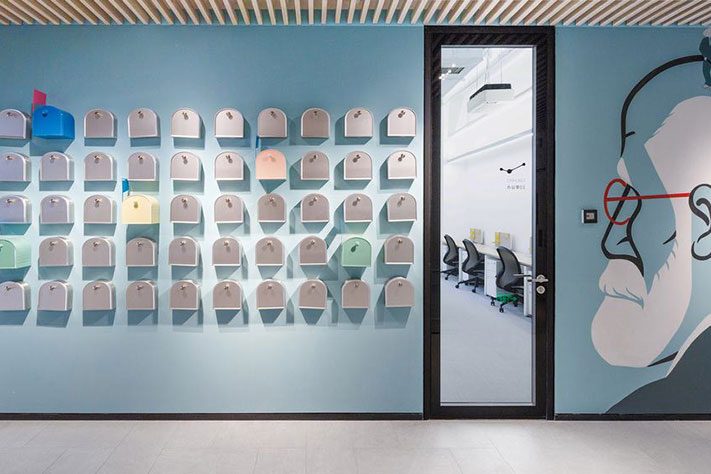 北欧风格教育机构办公空间过廊装修图