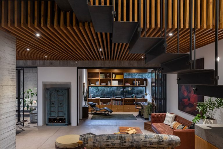 北欧工业风办公空间楼梯场景装修图