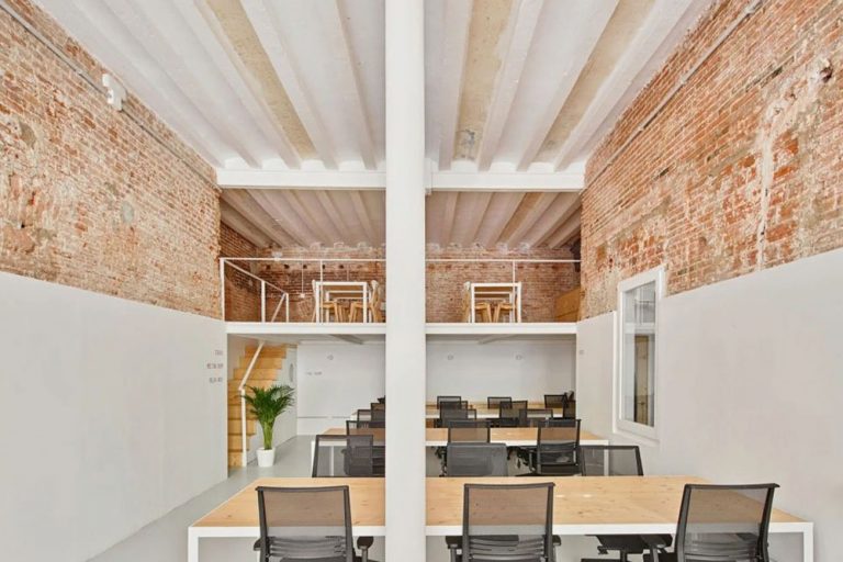 北欧工业风办公室开放式工作区装修图