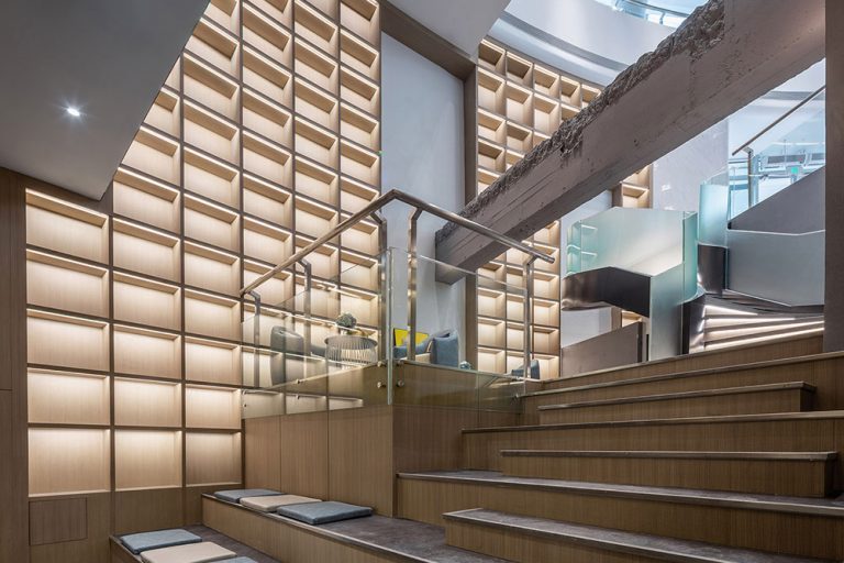 北欧工业风商业办公空间休闲阅览室楼梯走道装饰装修图