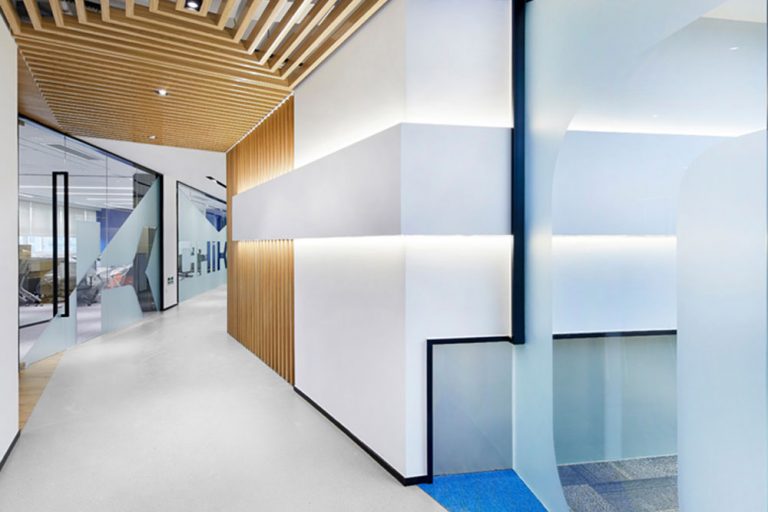 北欧现代风办公室过道空间装修图