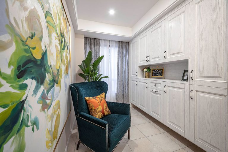 简欧风格家装工程案例玄关休息区效果图