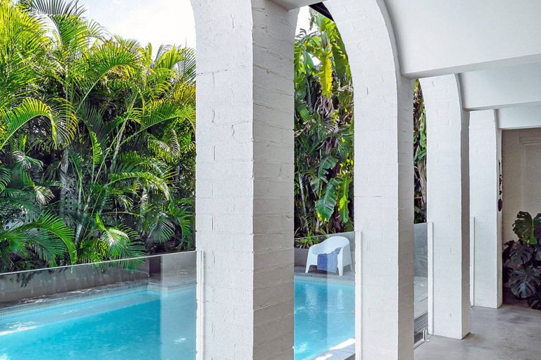 简约风格别墅家装案例泳池休闲区效果图