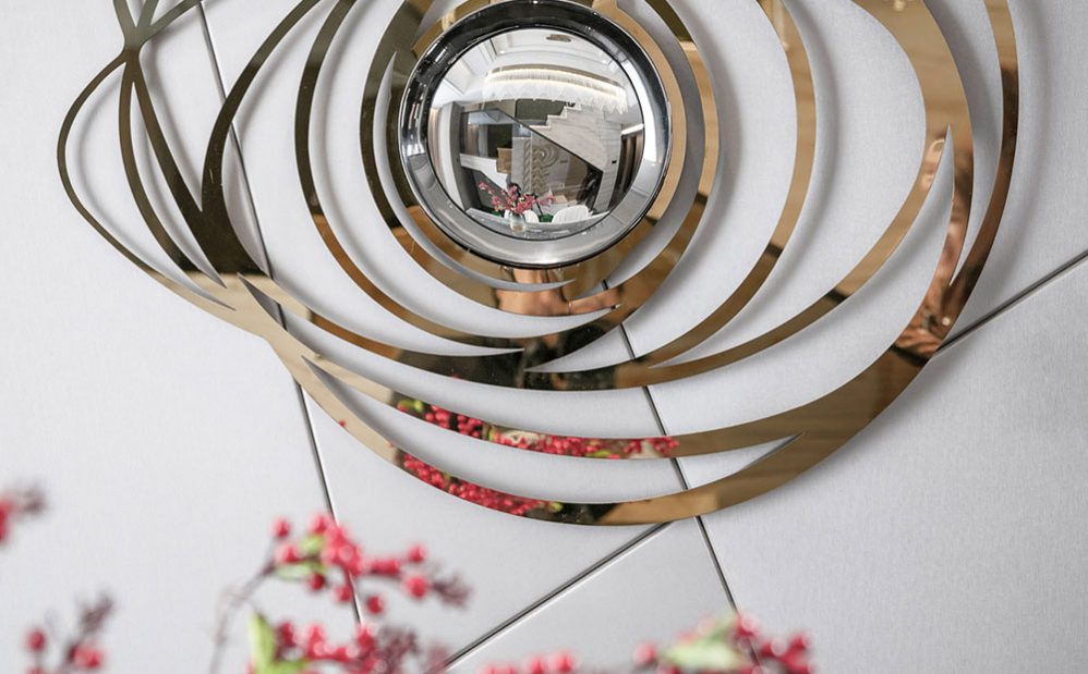 轻奢风格家居装修餐厅墙面艺术挂件陈设装饰实景图