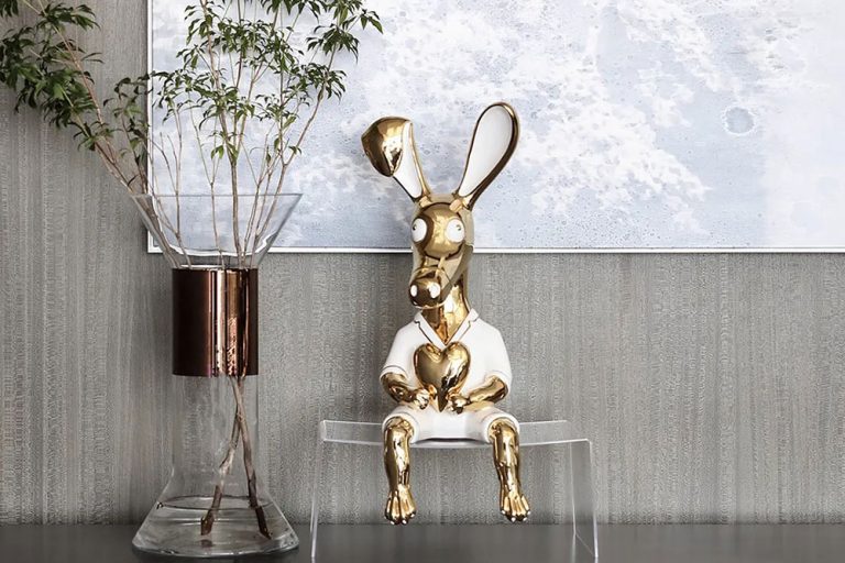 轻奢风格家庭住宅案例餐厅艺术摆件陈设装饰实景图