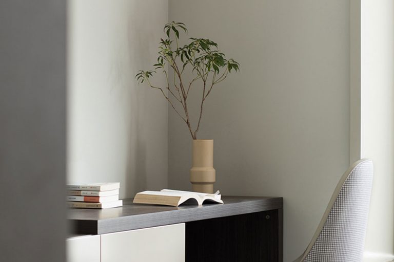 轻奢风格家装案例主卧梳妆台效果图