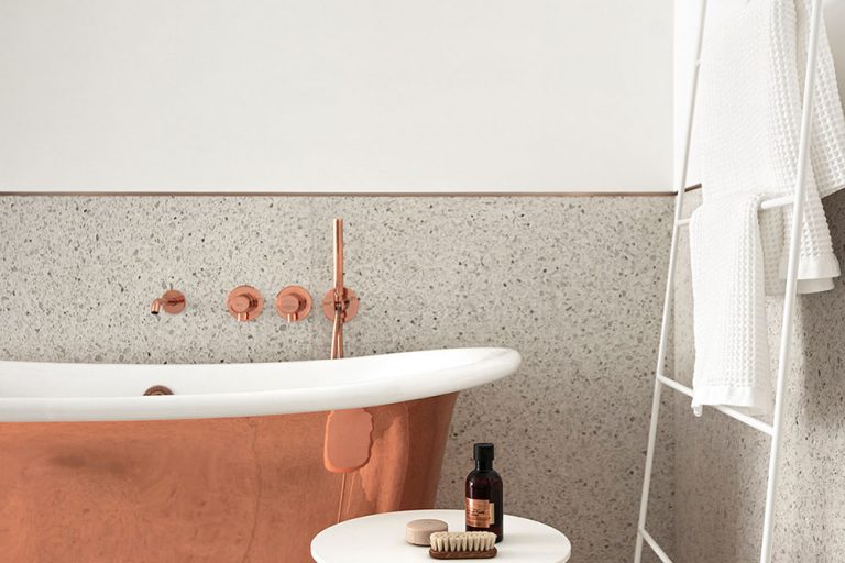 轻奢风格家装工程案例浴室效果图