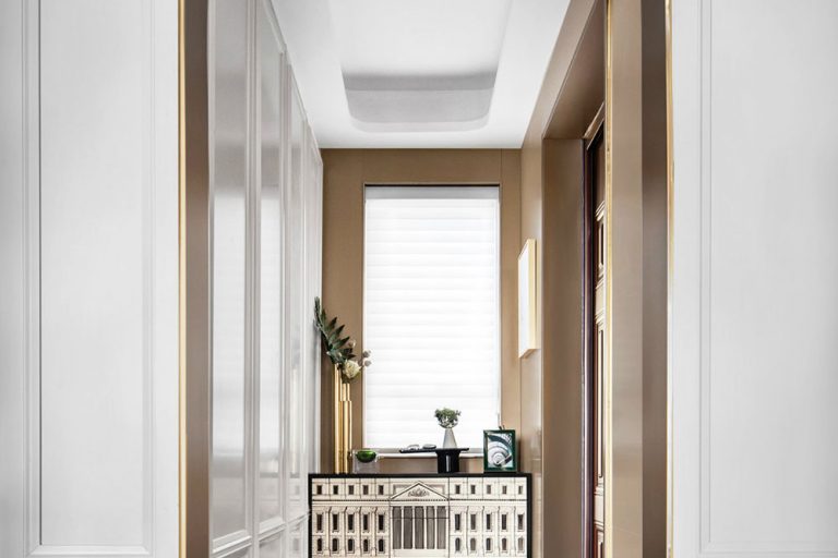 轻奢风格家装设计案例走廊效果图