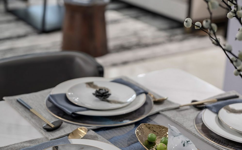 轻奢风格住宅案例餐厅艺术摆件陈设装饰实景图