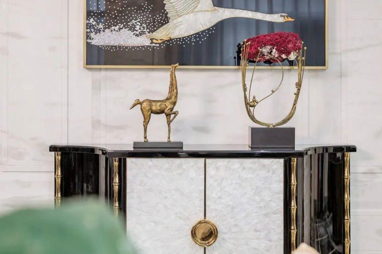 轻奢风格住宅案例玄关效果图