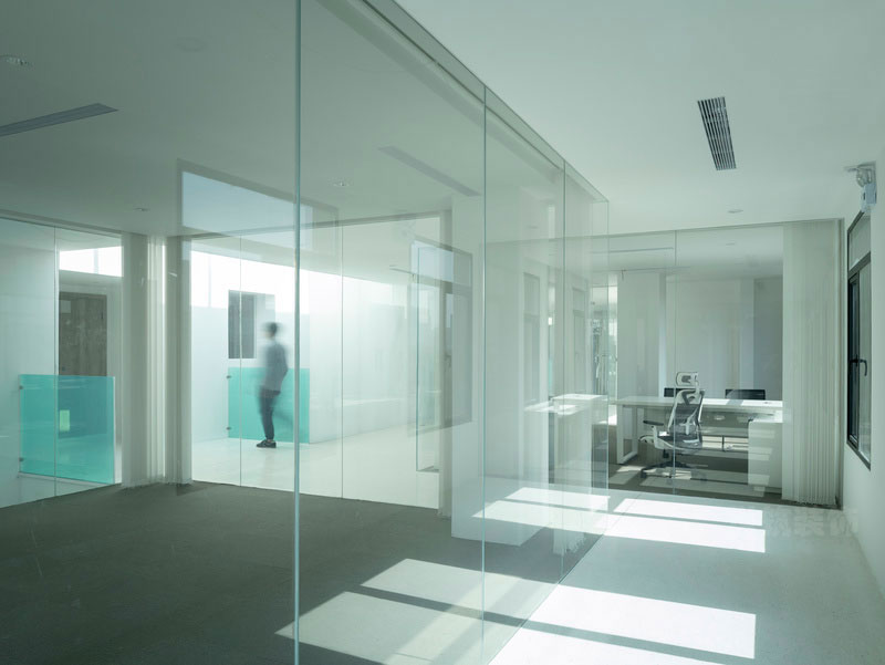 云南普洱现代简约风办公室装修设计效果图办公空间