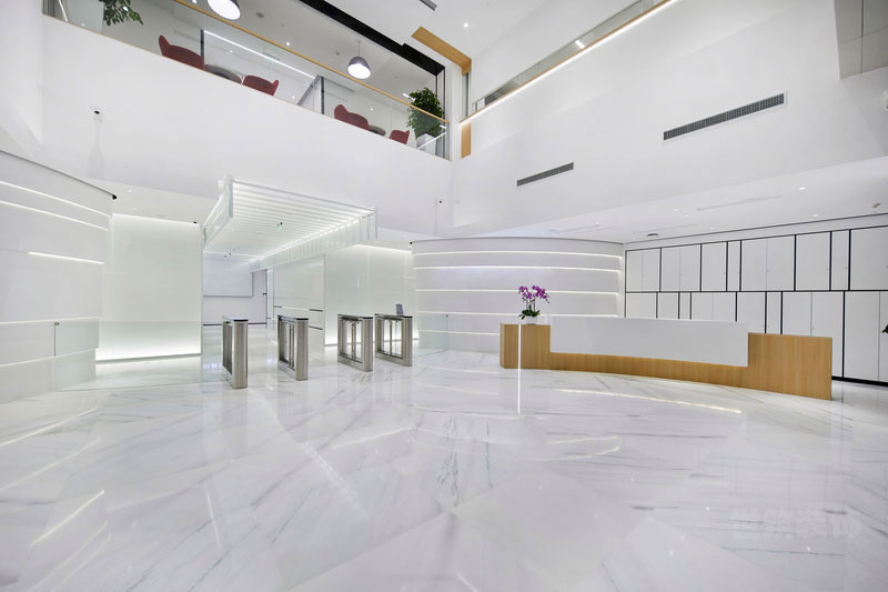 云南保山现代极简风办公室装修设计效果图服务台