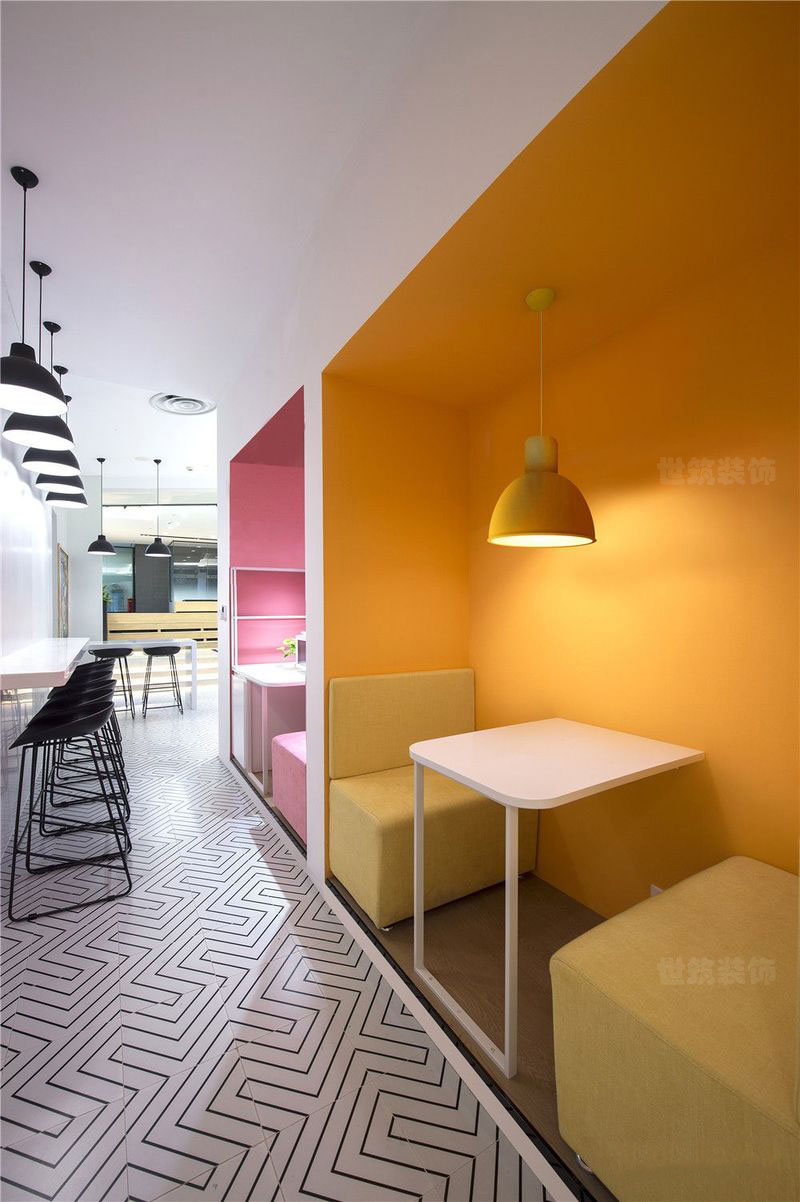 大理现代北欧风办公室装修案例橙色涂料