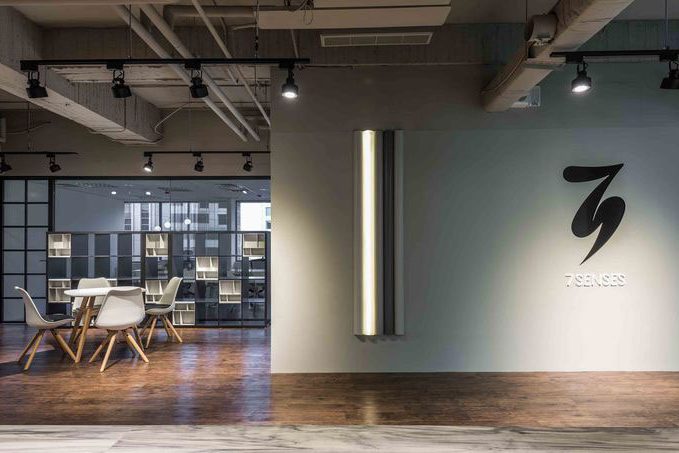 东川办公室接待区