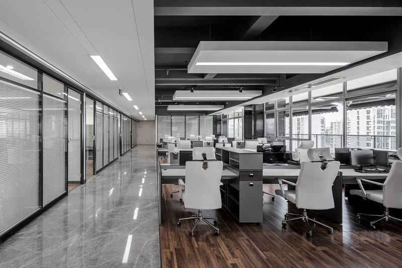 昆明五华区现代风格办公室设计案例办公区