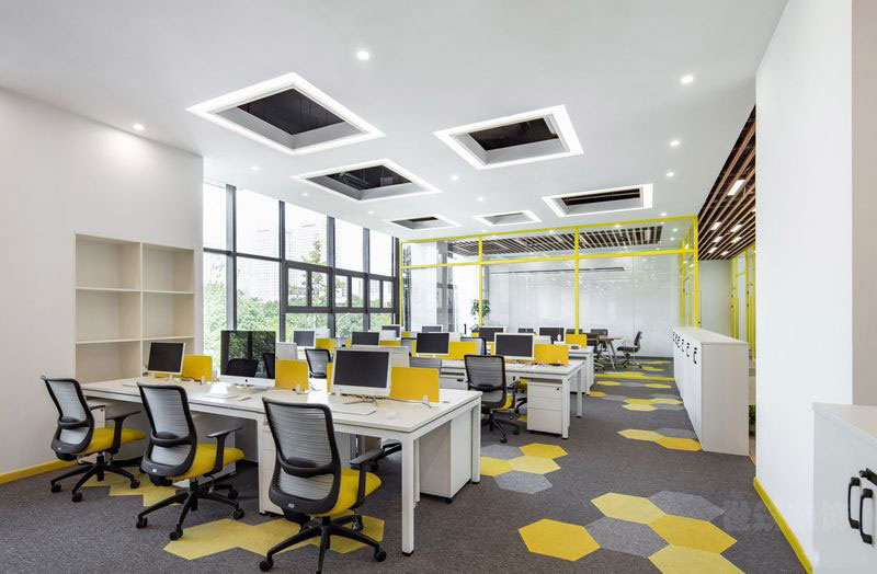 昆明现代风格办公室装修设计案例效果图办公区