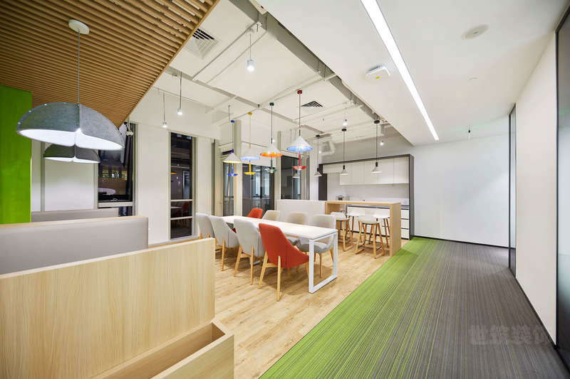 云南保山现代极简风办公室装修设计效果图茶水休闲区