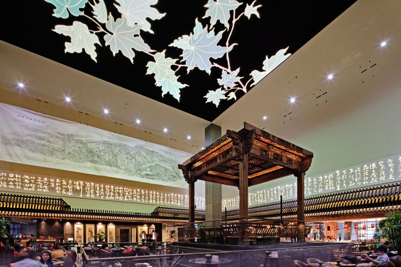 云南丽江古典中式酒店设计实景图戏台