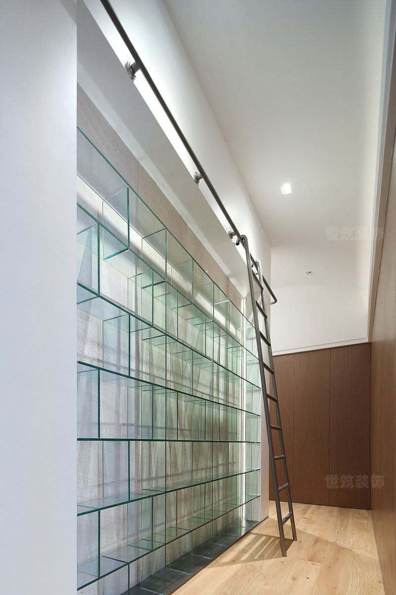 昆明五华区极简风格办公室装修设计图玻璃层格