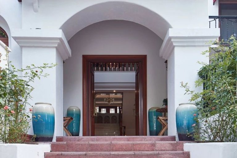 曲靖酒店装修设计入户门