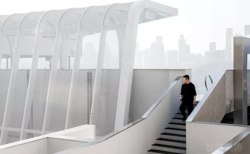 昆明五华区现代风格酒店装修改造设计效果阳台走廊