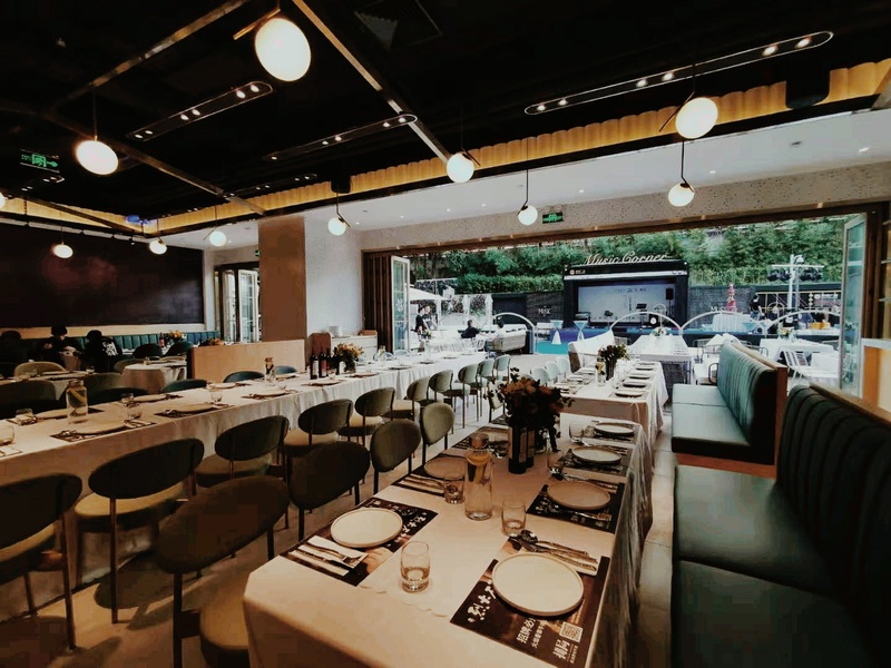 昆明西山区牛扒餐饮店装修餐厅设计 昆明西山区牛扒餐饮店装修餐厅设计